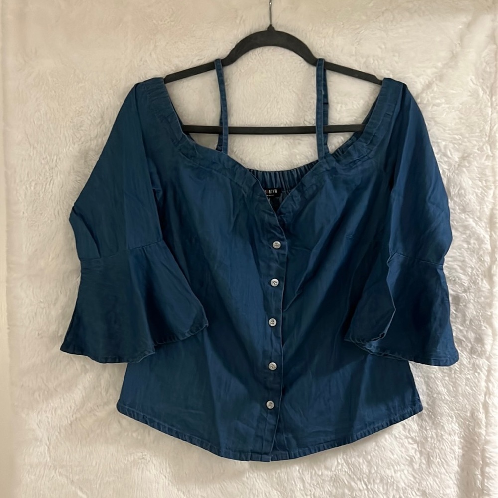Fashion Nova Chambray Off Shoulder Top Women’s Medium Blue  Button Front Blouse